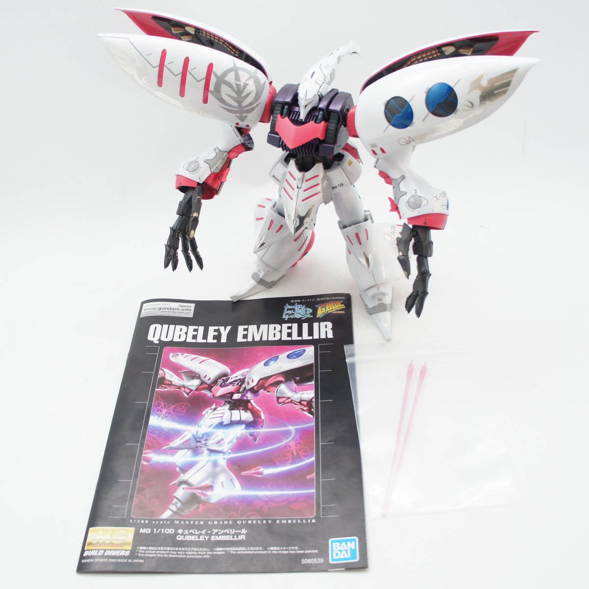 ガンプラ ガンダム 1 MG 100 完成品 キュベレイ 組立済 プラモデル