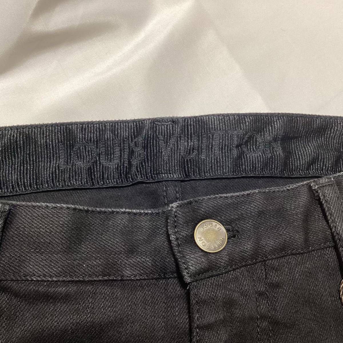ウエスト 新品・未使用 LOUIS VUITTON ルイ・ヴィトン デニムパンツ