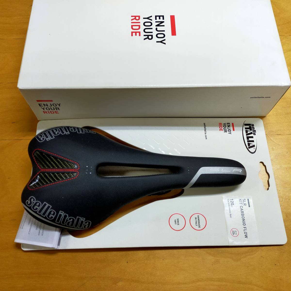 一番の SLR KIT CARBONIO FLOW S 120g カーボンレール SELLE ITALIA