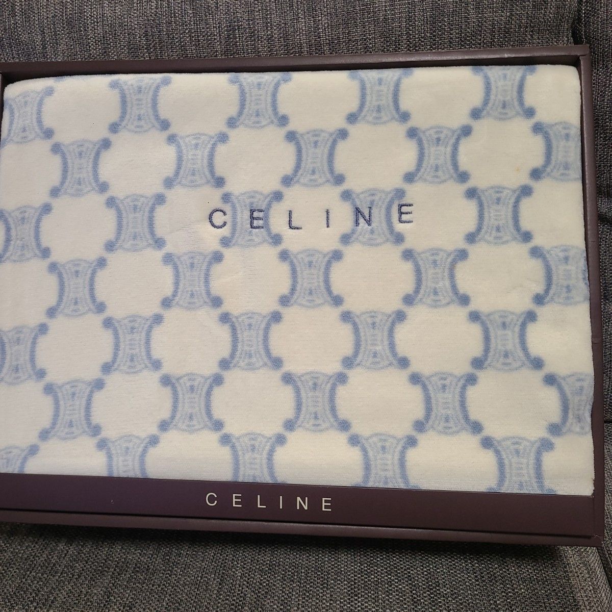 CELINE セリーヌ 綿毛布 毛布　寝具 西川産業 シルキータッチ マカダム ロゴ