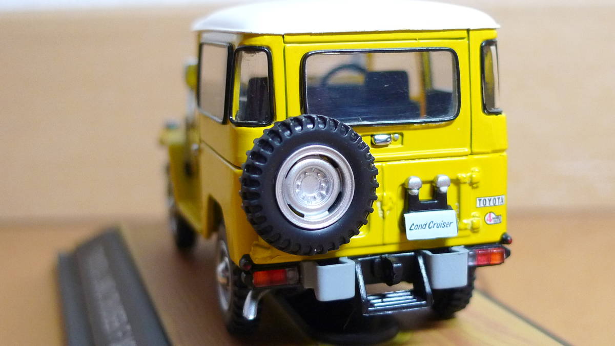 モデルペット ランドクルーザー (FJ40-