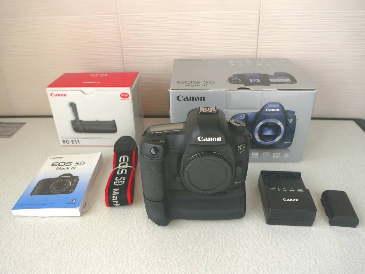 てです】 キヤノン Canon EOS 5D Mark3 ボディ +バッテリーグリップ