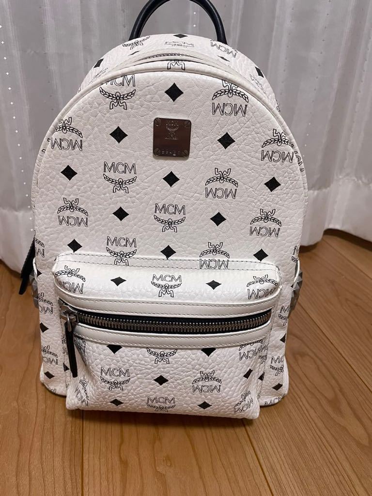 ◆良品◆ エムシーエム MCM リュック バックパック バッグ スタッズ レザー