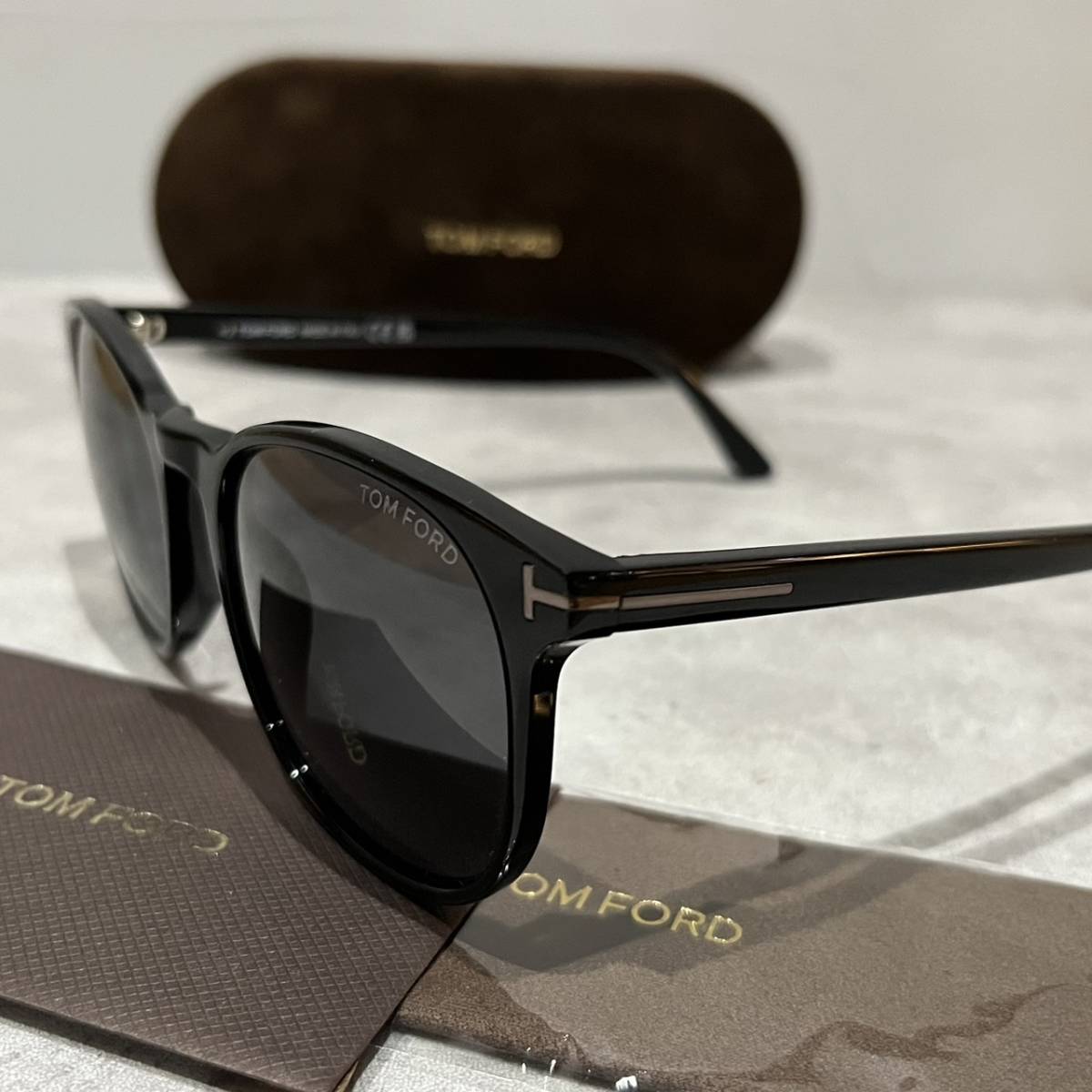 送料無料】【正規品・新品】TOMFORD トムフォード TF858 FT858 01A