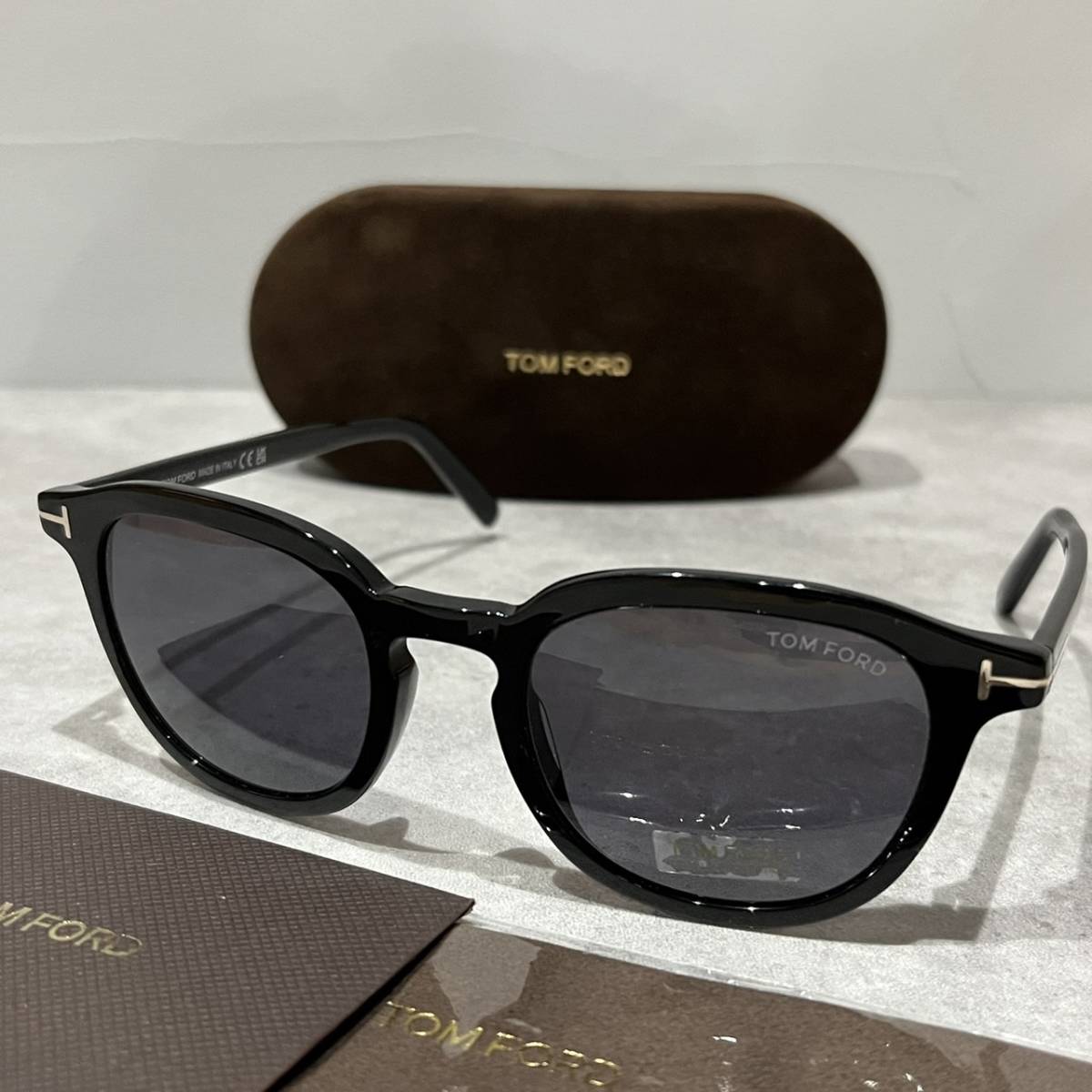 【送料無料】【正規品・新品】TOMFORD トムフォード TF816 FT816 01A フルリム ウェリントン ボストン イタリア製 サングラス メガネ 眼鏡