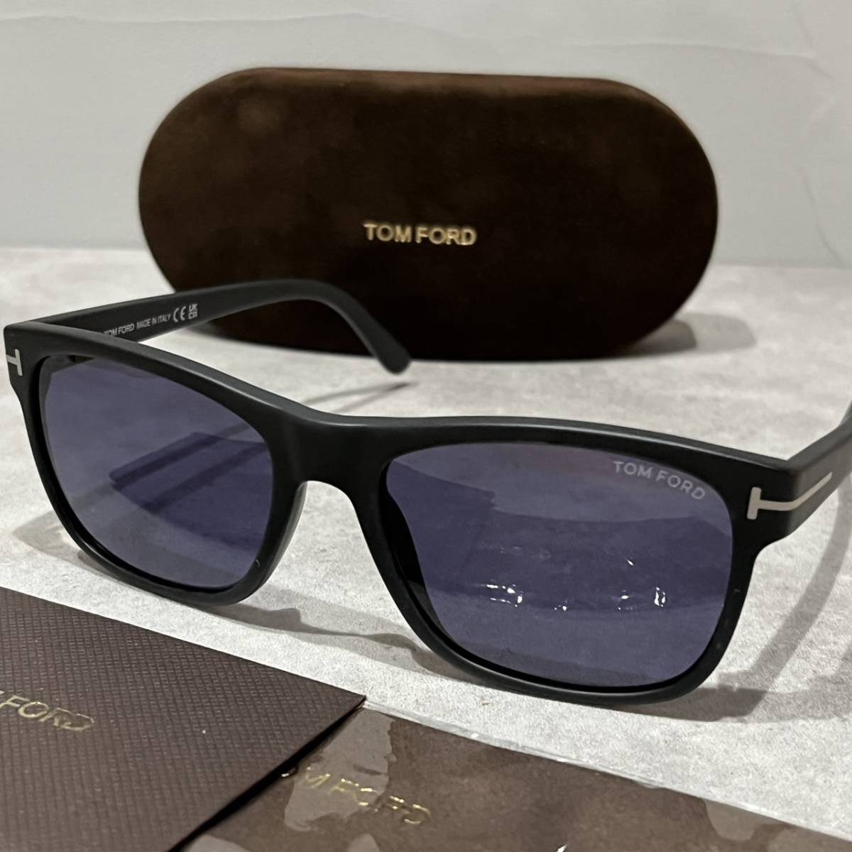 新素材新作 【正規品・美品】 TOMFORD 美品 トムフォード 5013