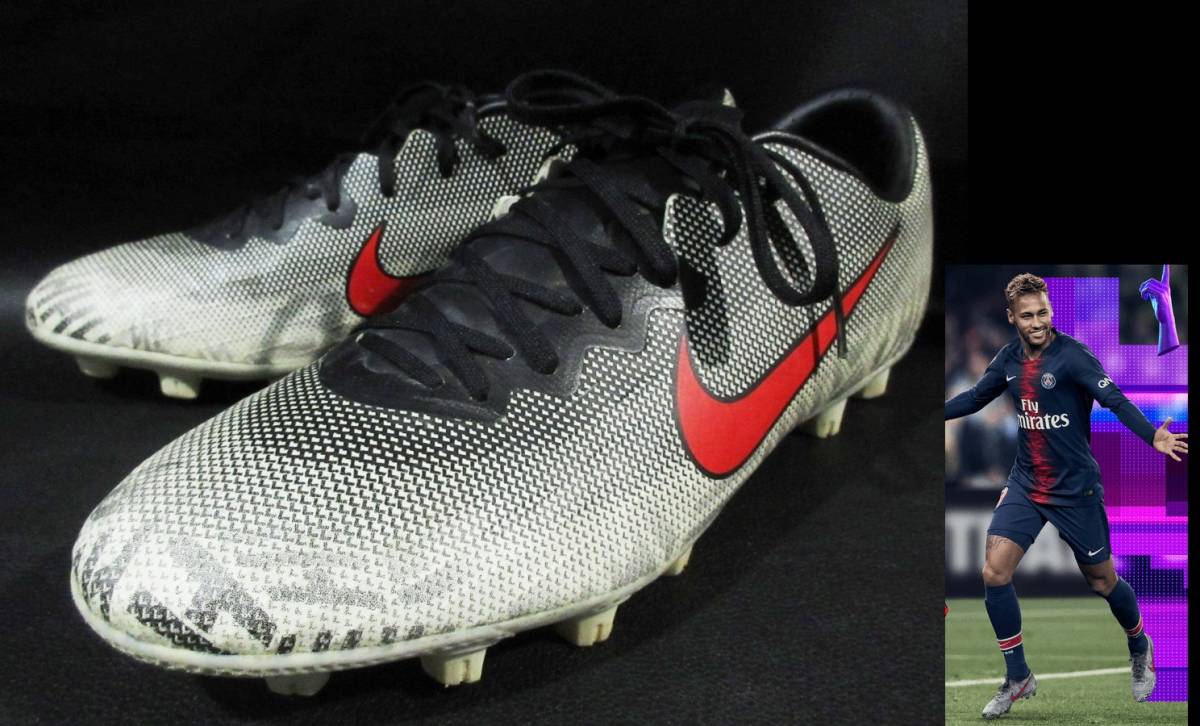 定価16,500円 ナイキ ネイマール モデル NIKE マーキュリアル