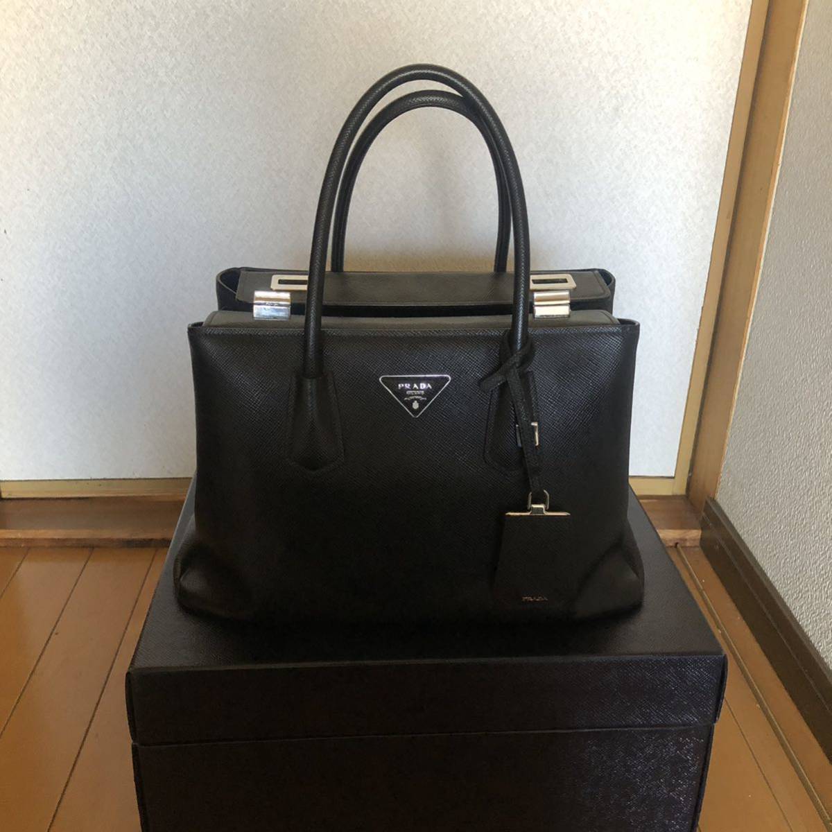 初回限定】 PRADA トートバッグ レザー トートバッグ