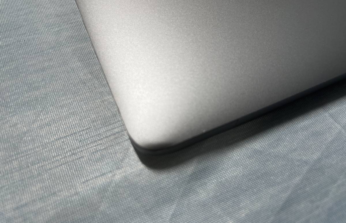 超美品 MacBookPro Retina 15インチ 2018 Core i7 2.2GHz/16GB/AppleSSD 256G/Radeon Pro 555X 4G/Windows 11 Pro/Office 2021