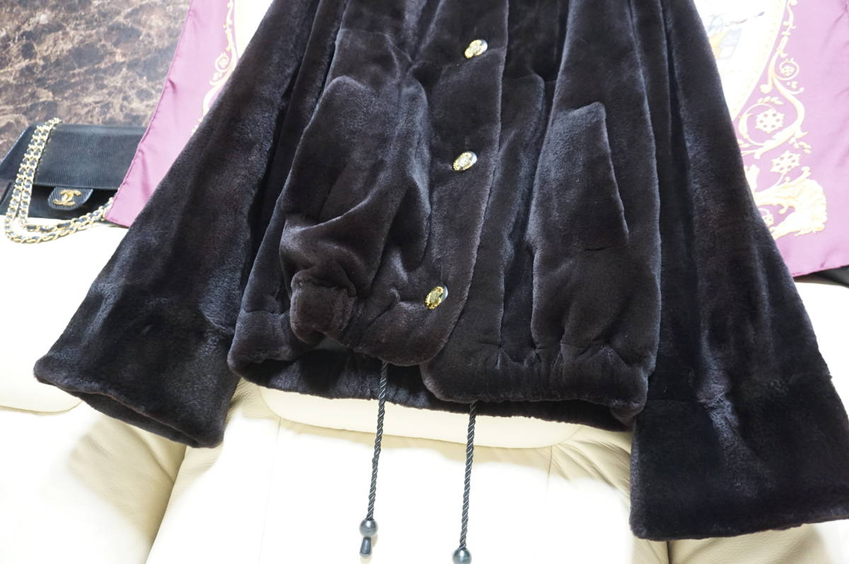 SAGA MINK サガミンクの シェアード ミンク毛皮ファーで創られた