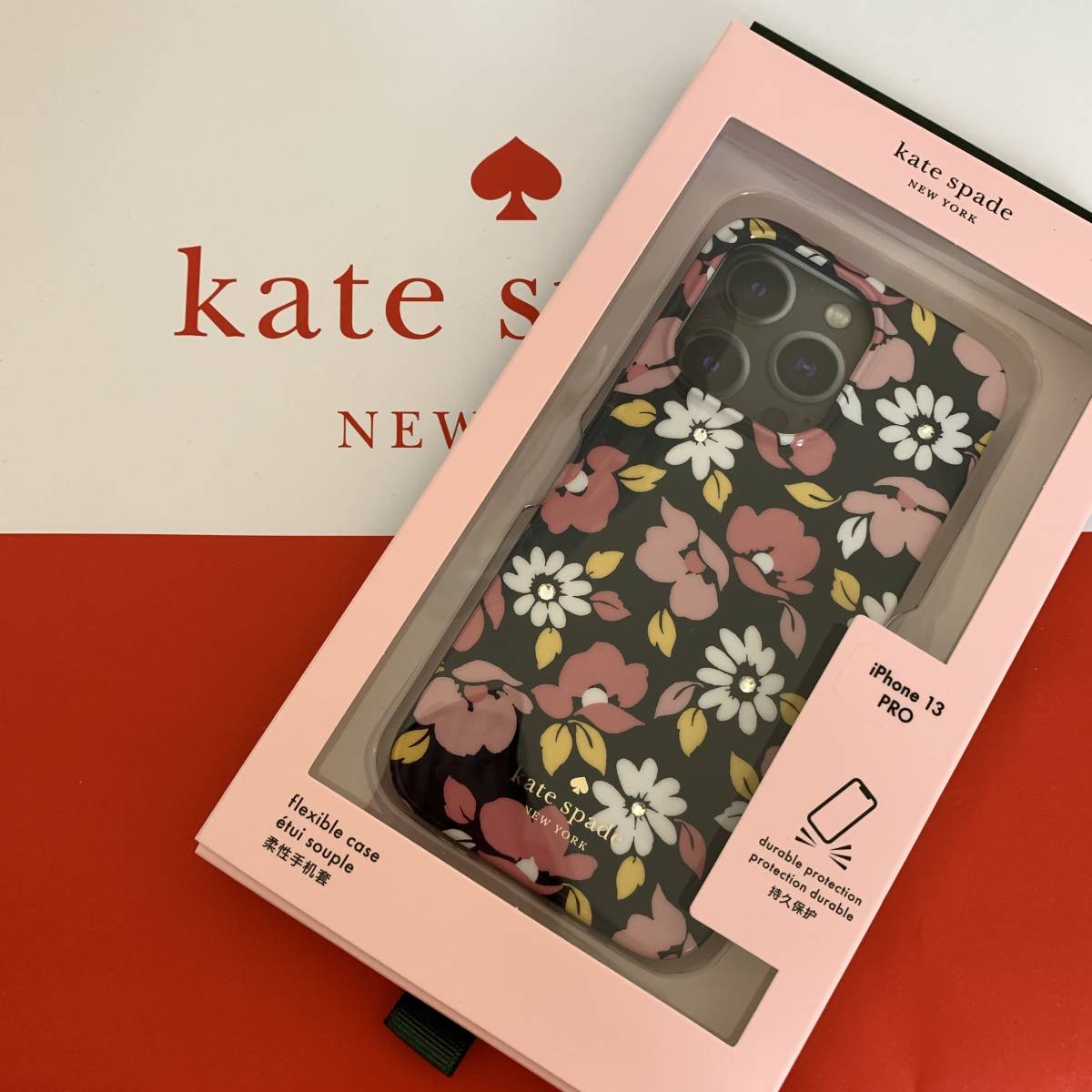 ケイトスペード/キラキラジュエル入り！華やかなお花柄が可愛い♪iPhone 13 Pro　ケース　K6431　濃紺　プレゼントに！