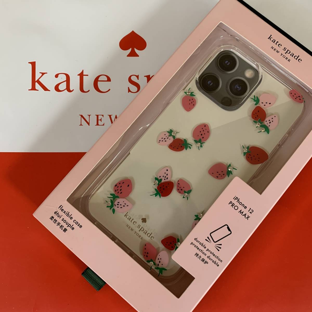 新品！ケイトスペード/キラキラビジュー入り♪イチゴが可愛い♪iPhone12　pro　max ケース　WIR00082　クリア　いちご　ストロベリー