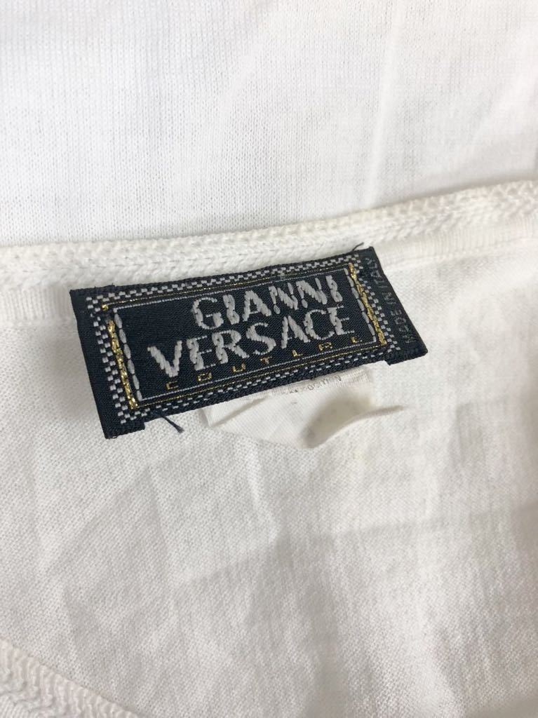 Vintage GIANNI VERSACE ジャンニヴェルサーチ　レディース　金ボタン　ホワイト　長袖　ニットカーディガン トップス　40表記_画像4