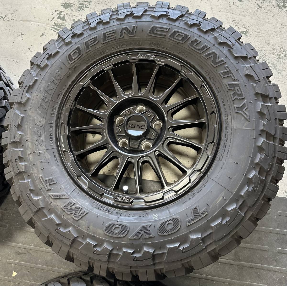 ホイールの 245/70R16 H/T G056 サマータイヤ ホイール4本セット フジ