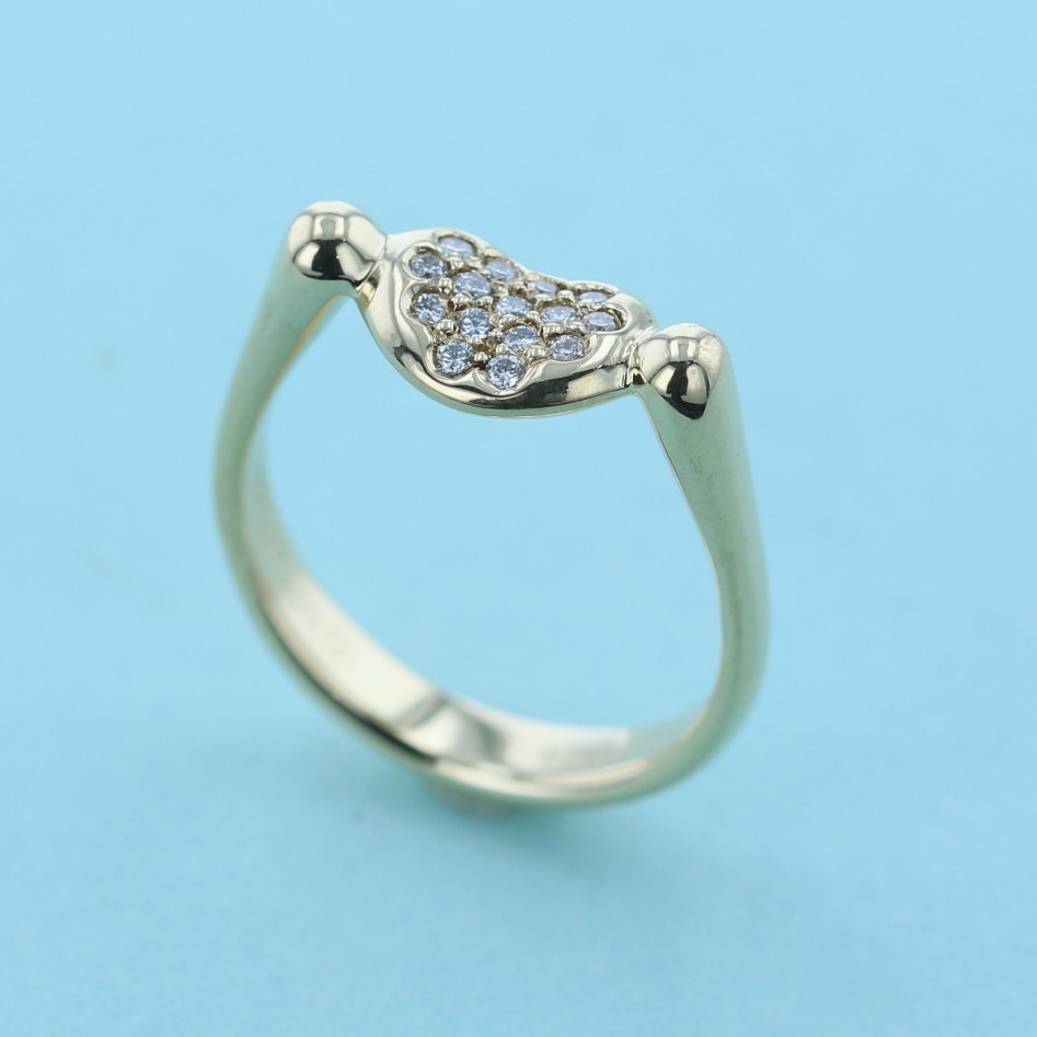 のリングで 水曜定休日・木曜発送 美品 オススメ 6.5号 RI Tiffany&Co