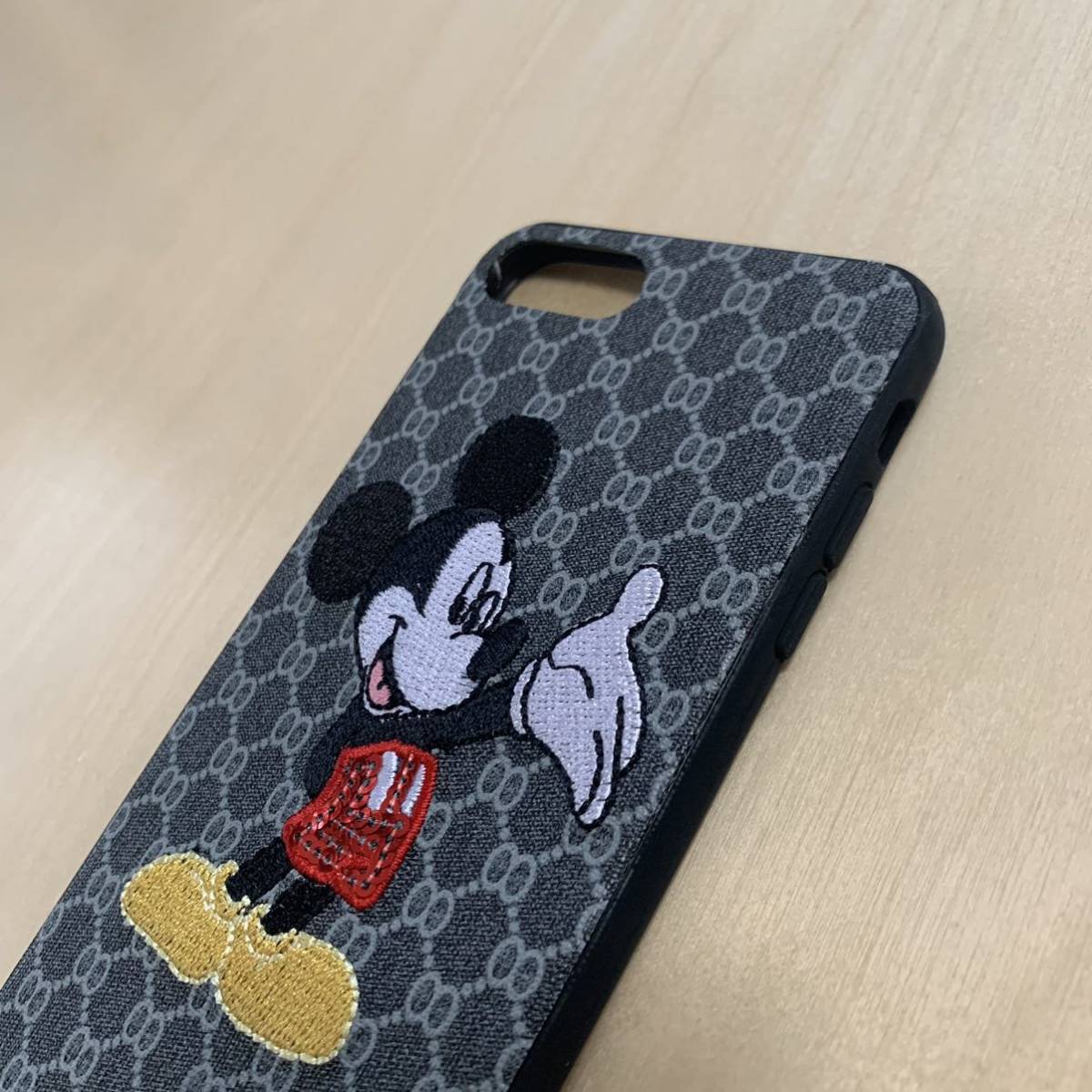 【iPhone 7/8 Plus 用】Disney ミッキー ケース カバー 黒/アイホン/アイフォン/アイフォーン/保護/ジャンク防止/フィルム/スマホ/カメラ_画像2