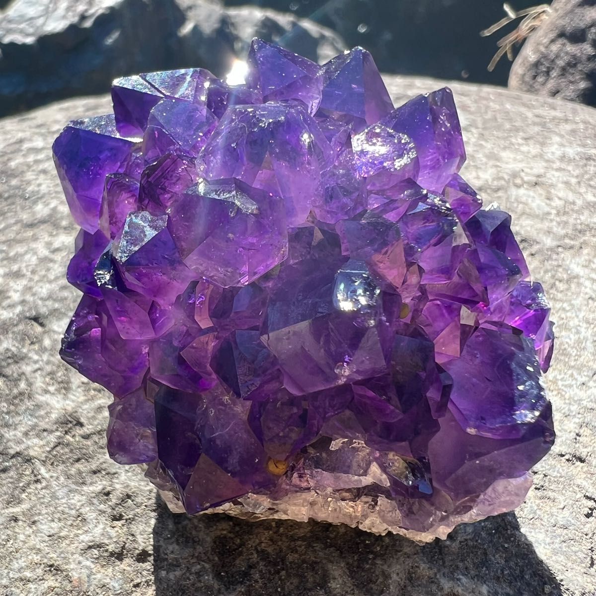 ウルグアイ　天然アメジスト　フラワー　紫水晶