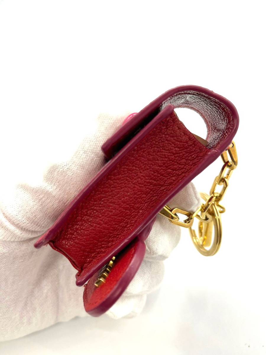 未使用品】miu miu ミュウミュウ ハート型ミラー付きリップ 未使用品】miu miu ミュウミュウ ハート型ミラー付きリップ