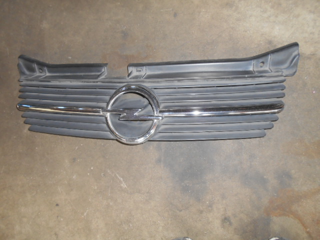  Opel Omega XF250W front grille 