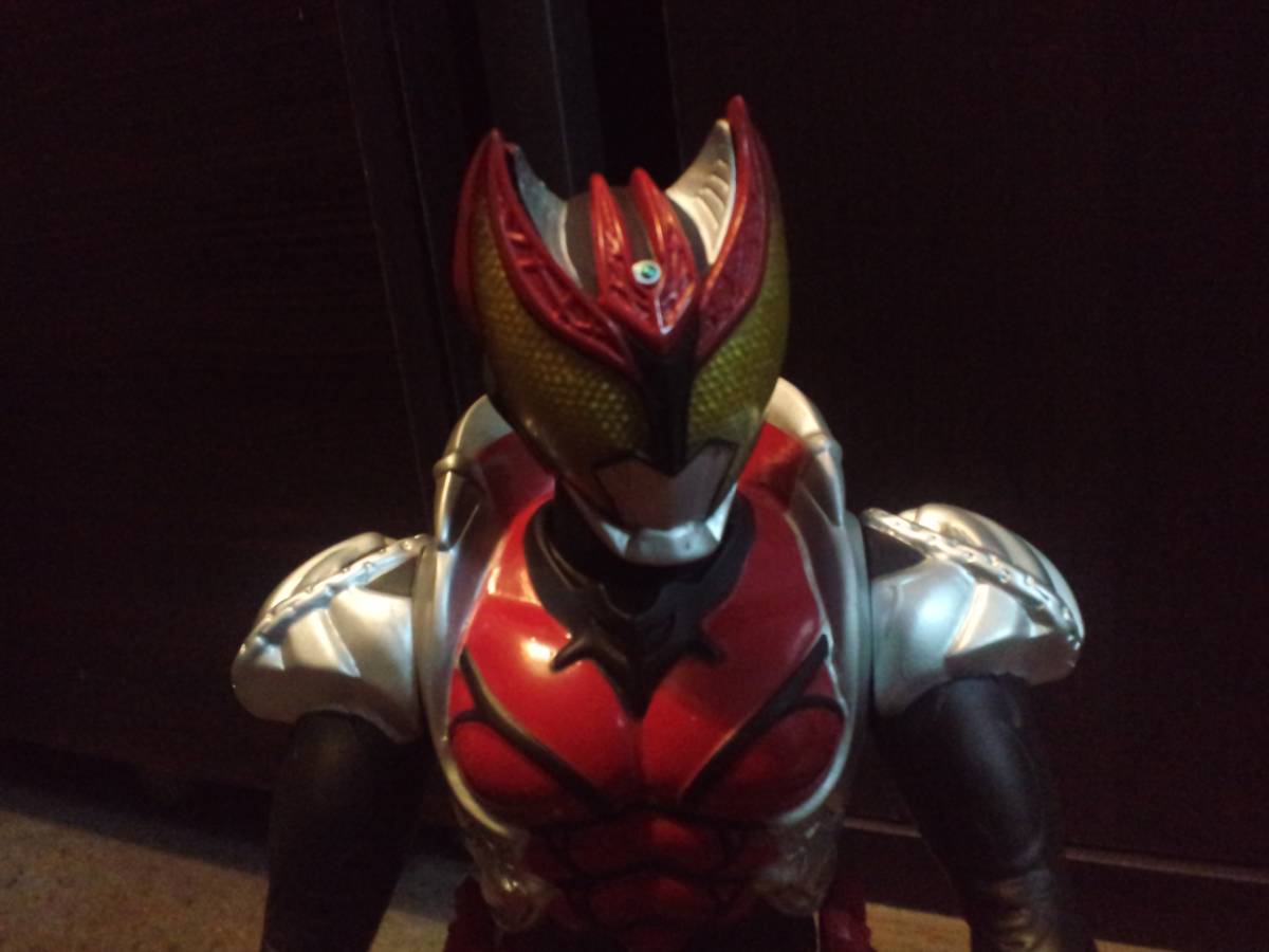 * Kamen Rider Kiva * figure beautiful goods * size : height 28.0cm*