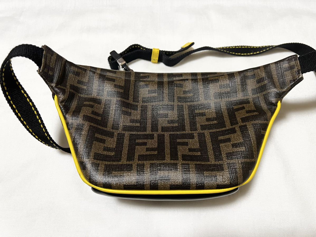 美品】FENDI フェンディ ボディバッグ ウエストバッグ ショルダー