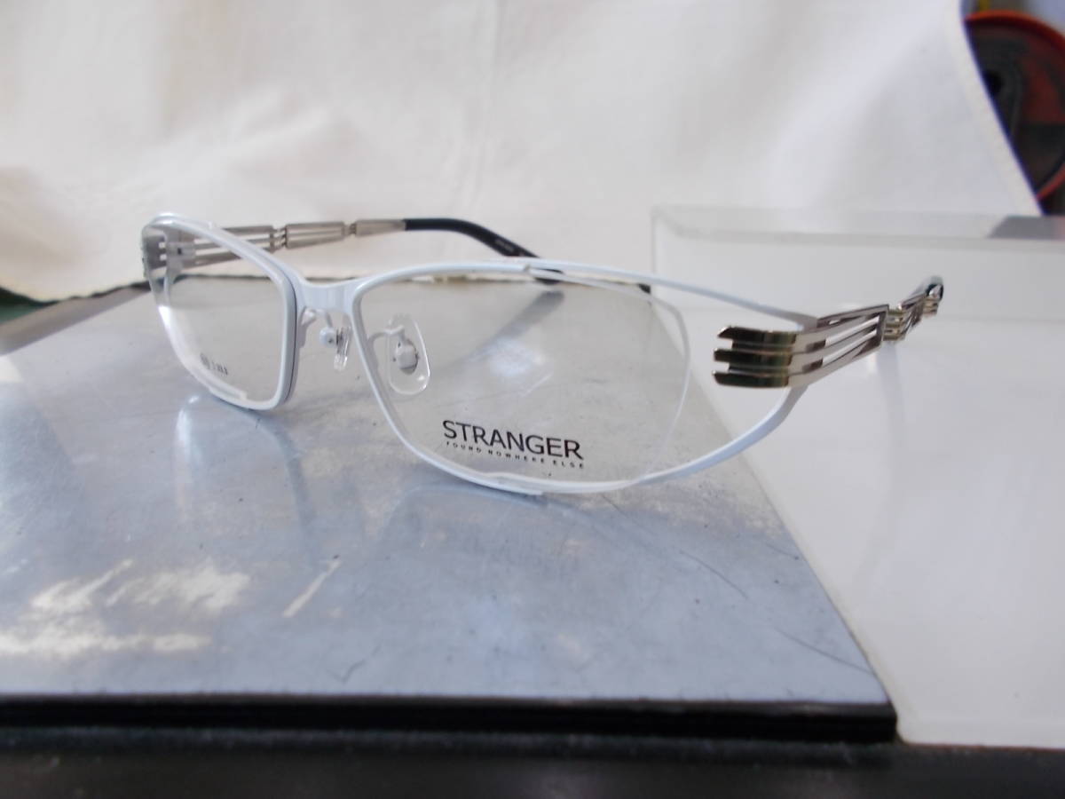 STRANGER 超かっこいい 眼鏡フレーム STR-4043-4 お洒落な白