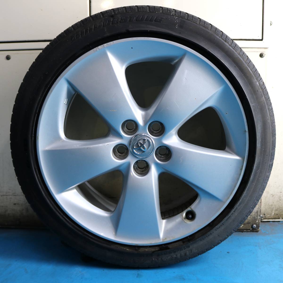 215/45R17 トヨタ 30プリウス 純正ホイール 2015年-