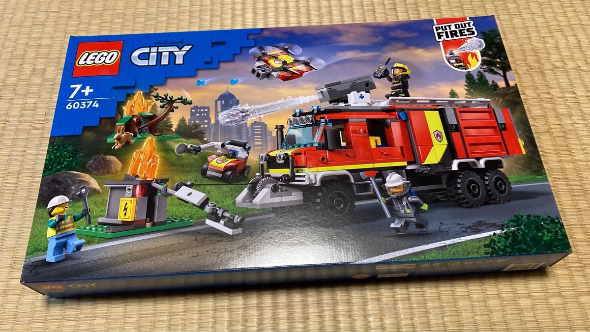 レゴ シティ 消防指令トラック 60374 新品未使用です。