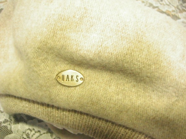 新品　未使用　DAKS ダックス　日本製 　おしゃれベレー帽 ベージュ　帽子　57ｃｍ　１２０００円＋税　毛＆カシミヤ