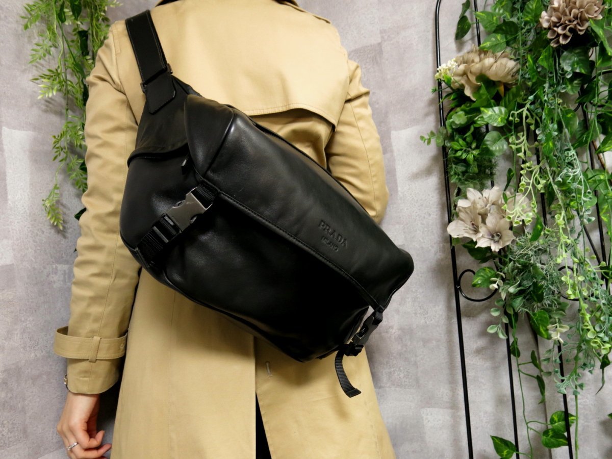 それまでの】 ○超美品○PRADA プラダ○メンズ○ロゴ型押し○カーフ