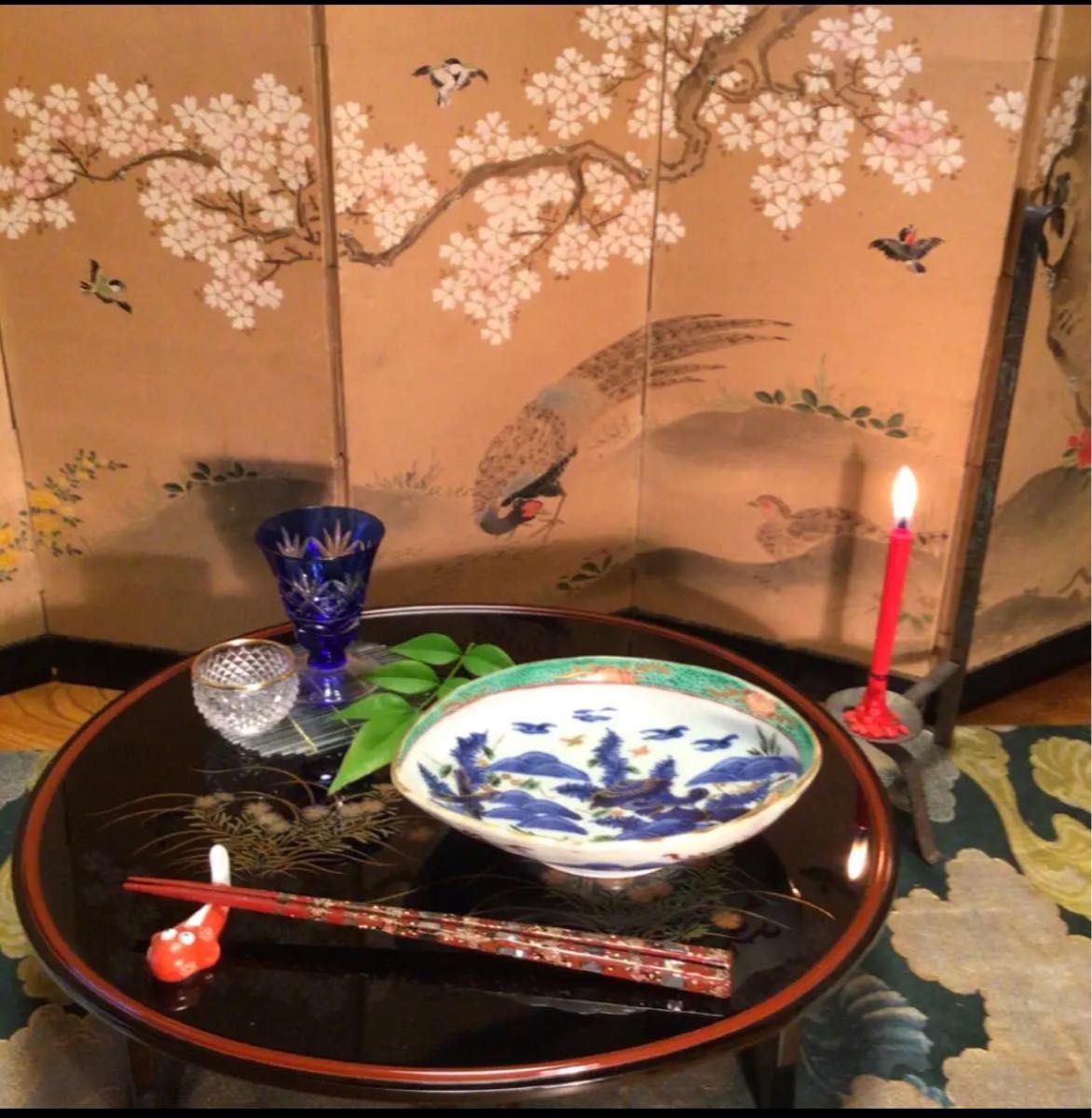 A569 古伊万里 染錦手 懐石 柿右衛門『渦福』貝に魚紋様 鮑型皿 A569 古伊万里 染錦手 懐石 柿右衛門『渦福』貝に魚紋様 鮑型皿