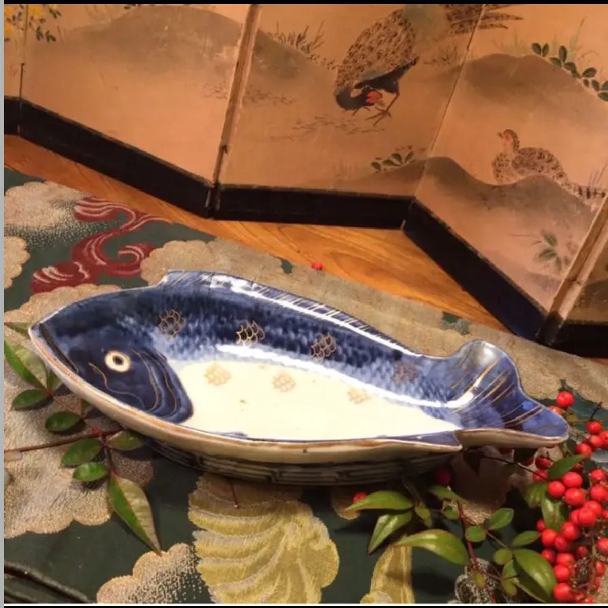 A584 古伊万里 元禄 染付 金彩 鯛皿 変形魚皿 1客|Yahoo!フリマ A584 古伊万里 元禄 染付 金彩 鯛皿 変形魚皿 1客|Yahoo!フリマ