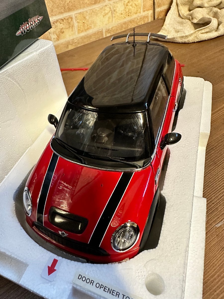  б/у 1/18 BMW специальный заказ MINI S JHON COOPER WORKS John Cooper Works JCW Mini Mini Cooper R56 2 поколения 