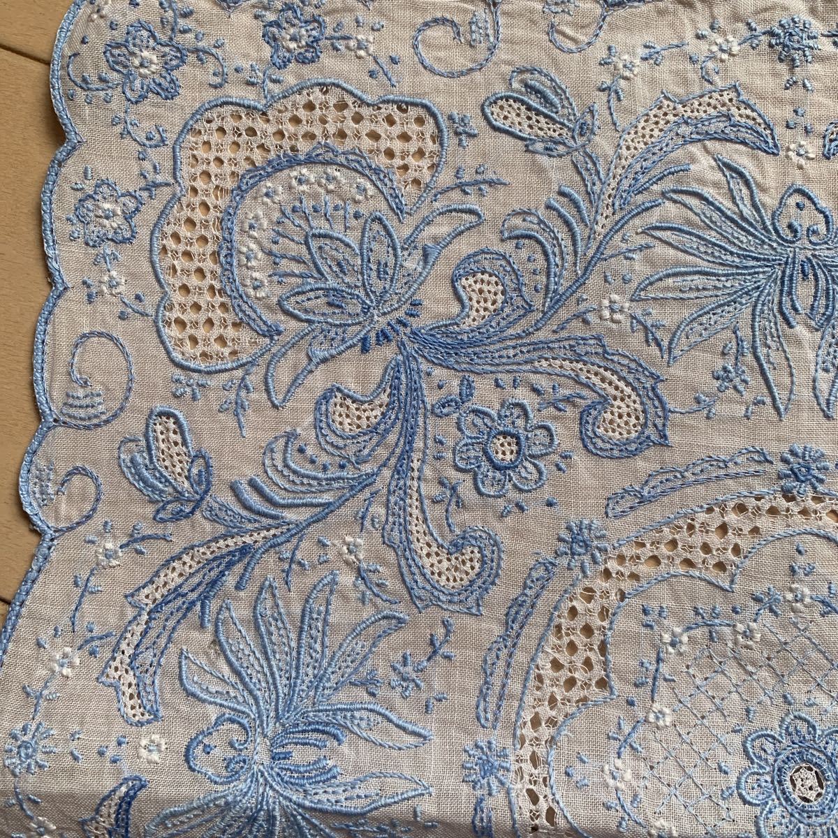 スワトウ 汕頭ハンカチ ブルー刺繍|Yahoo!フリマ(旧PayPayフリマ) スワトウ 汕頭ハンカチ ブルー刺繍|Yahoo!フリマ(旧PayPayフリマ)