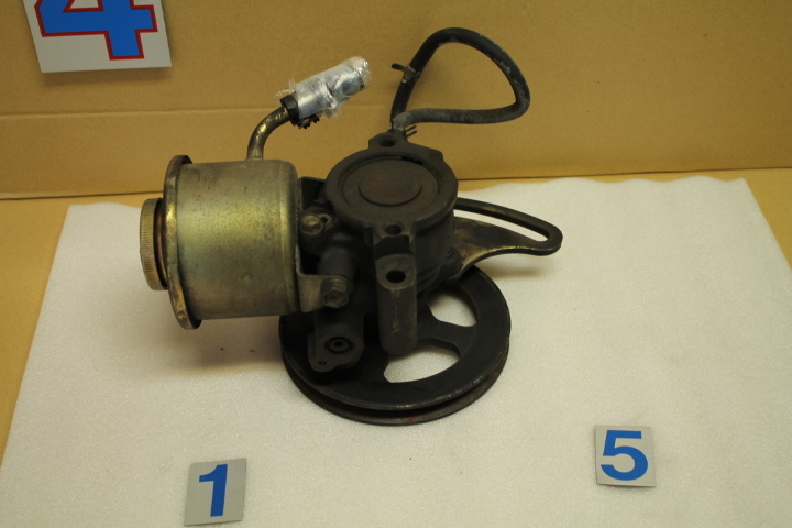 K-666-4 Toyota GS120 Crown power steering pump 44320-30041