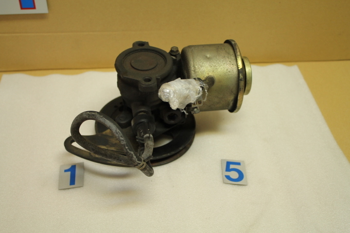 K-666-4 Toyota GS120 Crown power steering pump 44320-30041