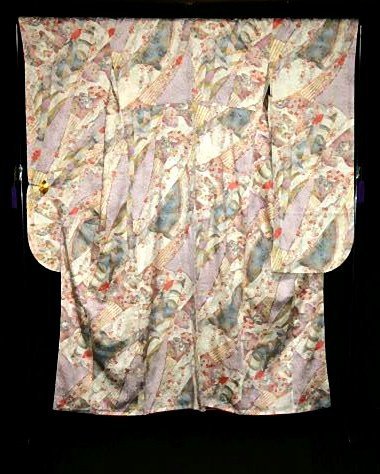 セール 登場から人気沸騰】 創業460年・千總 振袖 扇面花文 金彩 m