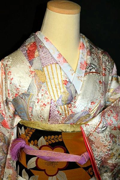 セール 登場から人気沸騰】 創業460年・千總 振袖 扇面花文 金彩 m