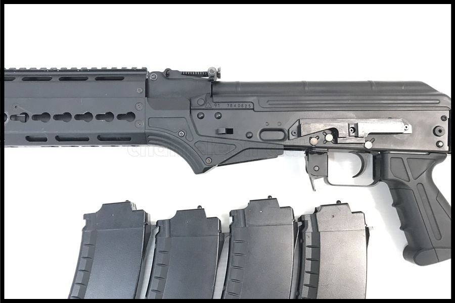 東京)東京マルイ AK102 次世代電動ガン カスタム品 ドットサイト/予備