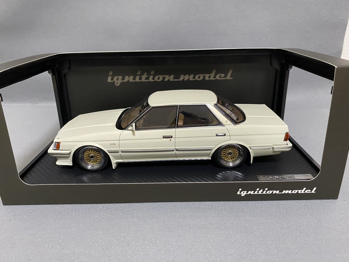 みいただき】 Toyota MarkII Grande (GX71) Limited White 1/18