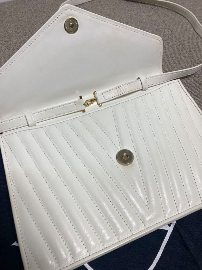 美品 ヴァレンティノ Vロゴ 白 本革 2wayショルダーバッグ クラッチ