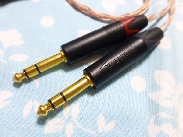 XLR コネクタ 4ピン (メス) → 6.3mm ×2 変換ケーブル MOGAMI 2944 八芯ブレイド編 NP3X-B 高品質ver 40cm MYTEK Digital Brooklyn DAC＋_画像2