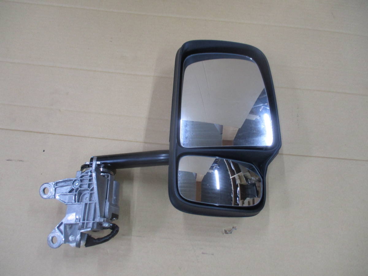 * Hino Dutro right side mirror! new car removing *