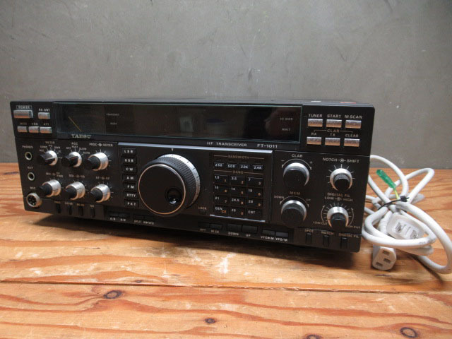 通電のみ確認 YAESU ヤエス 八重洲無線 FT-1011 無線機 管理5Y0205D