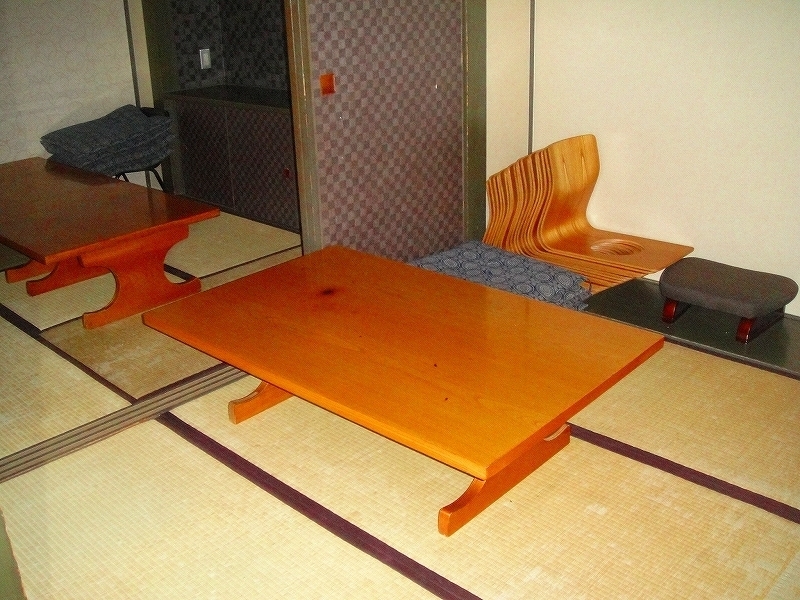 2A【棚020109-38】飲食店　座敷テーブル　右　75×120×30cm