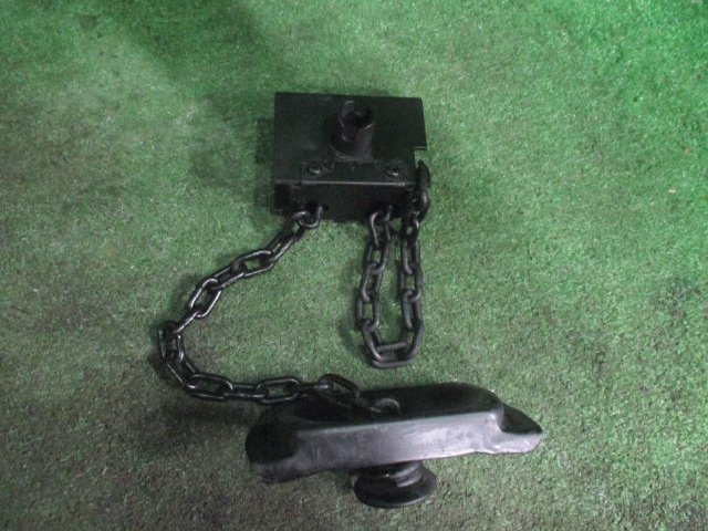 [A55669]* Elf NKR85 spare tire holder rear side 