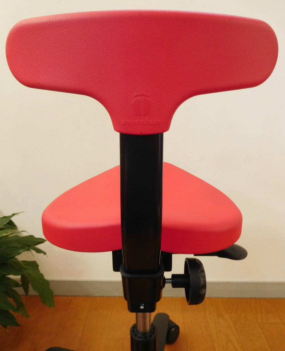 ◆アーユルチェア オクトパス　キャスター 赤◆Ayur Chair美品グッドデザイン健康デスクワーク学習椅子サポート バランスチェア テレワーク_画像2