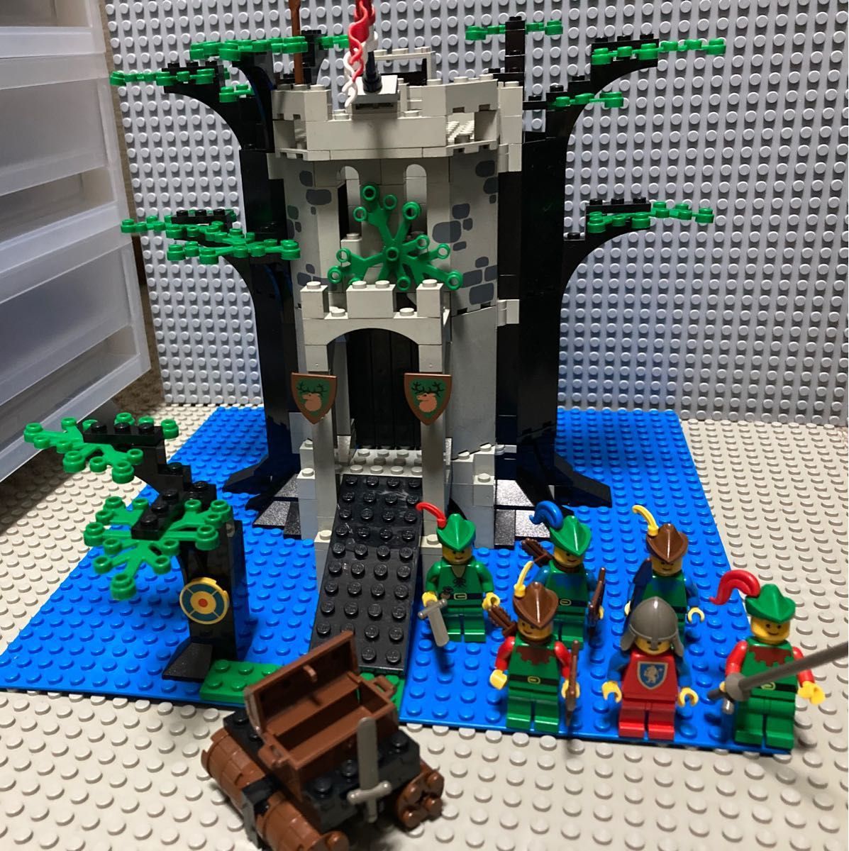 レゴ お城シリーズ 森の人のとりで 6077