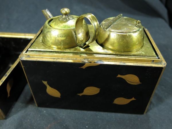 A 蓮弁蒔絵灯火器 江戸時代 漆器 塗りもの 珍品 化粧道具 -