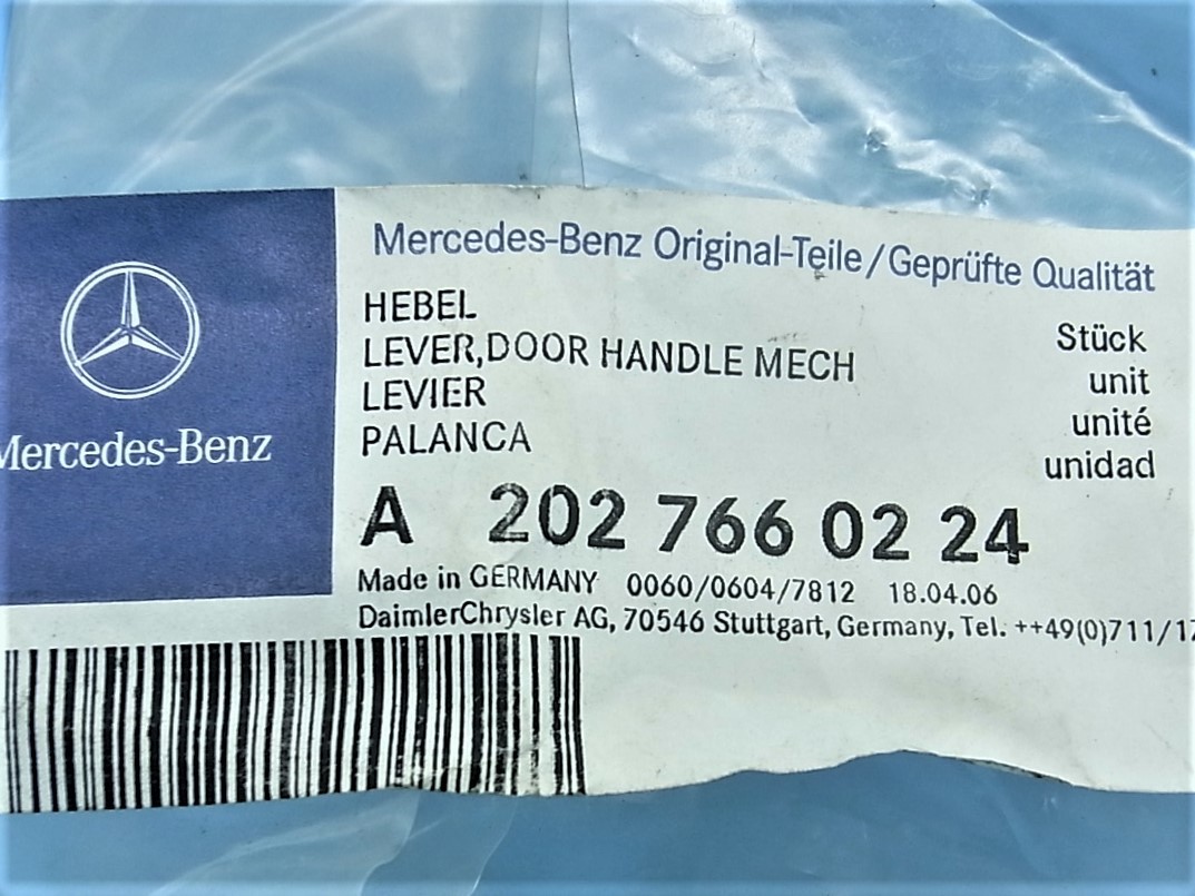 ☆★☆ 未使用品 ☆★☆ ベンツ Gクラス W463 純正 インアードアハンドルレバー フロント 右【A2027660224】W202 W163等にも_画像7
